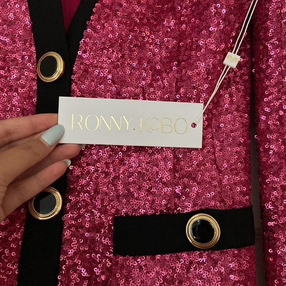 Ronny Kobo Collection vintage inspired shoulder padded mini dress. Size Small. - Picture 4 of 6